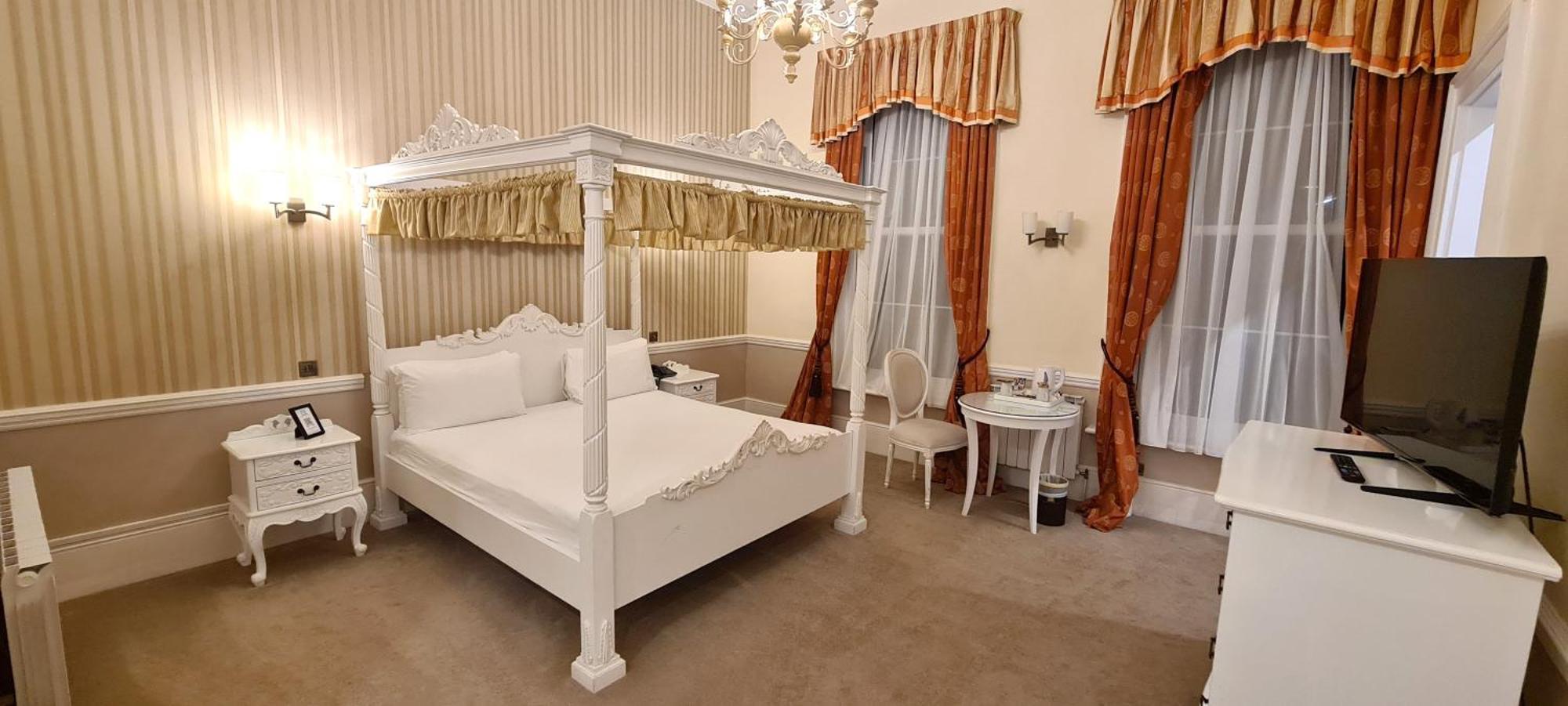 Manor Of Groves Hotel, Golf & Health Club Sawbridgeworth Esterno foto