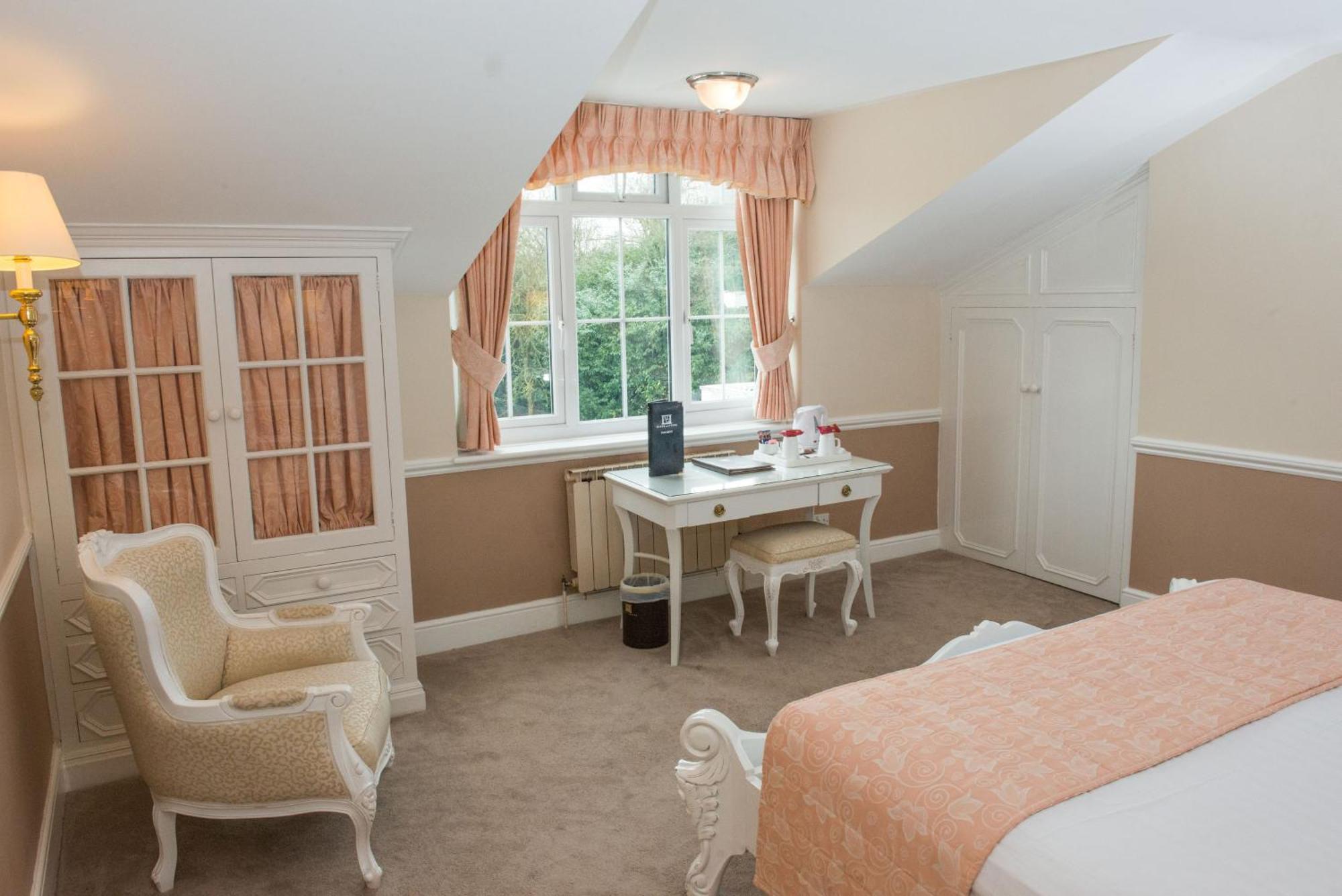 Manor Of Groves Hotel, Golf & Health Club Sawbridgeworth Esterno foto