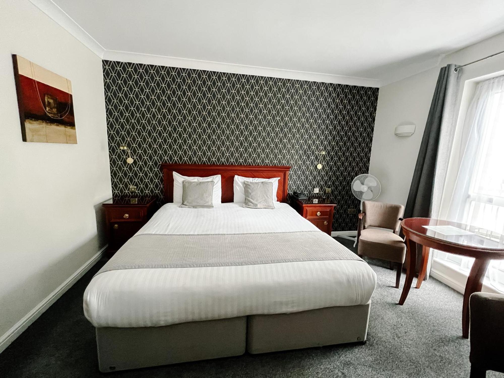 Manor Of Groves Hotel, Golf & Health Club Sawbridgeworth Esterno foto