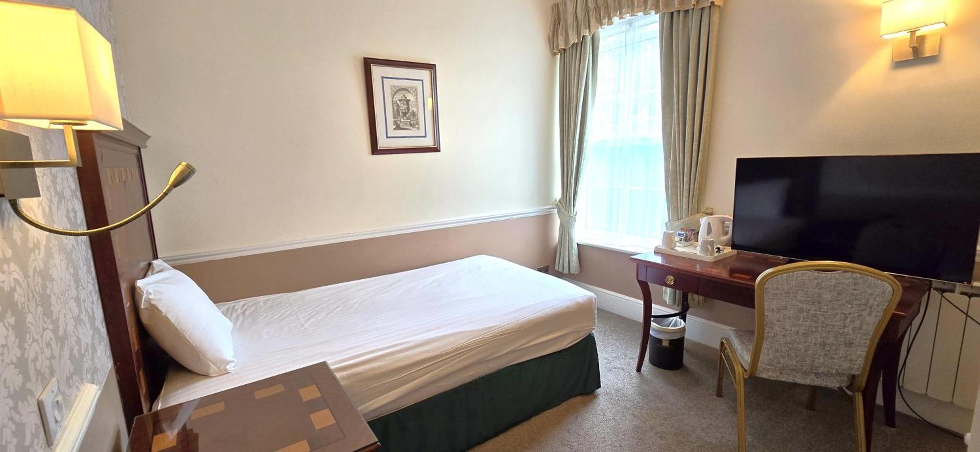 Manor Of Groves Hotel, Golf & Health Club Sawbridgeworth Esterno foto