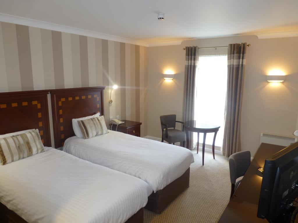 Manor Of Groves Hotel, Golf & Health Club Sawbridgeworth Esterno foto