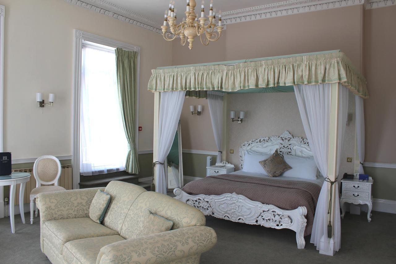 Manor Of Groves Hotel, Golf & Health Club Sawbridgeworth Esterno foto