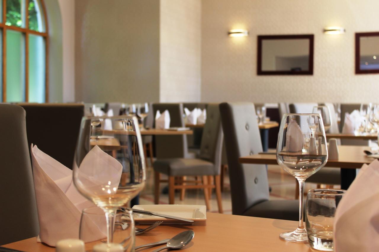 Manor Of Groves Hotel, Golf & Health Club Sawbridgeworth Esterno foto