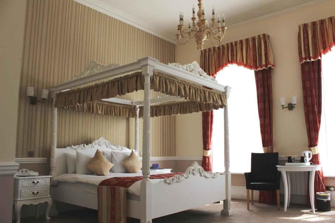 Manor Of Groves Hotel, Golf & Health Club Sawbridgeworth Esterno foto